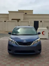 2013 Toyota Sienna in Dubai