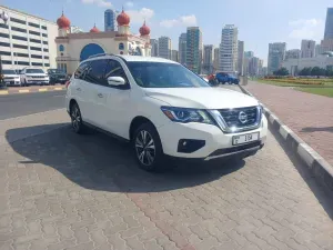 2017 Nissan Pathfinder in Dubai