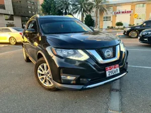 2017 Nissan Rogue in Dubai