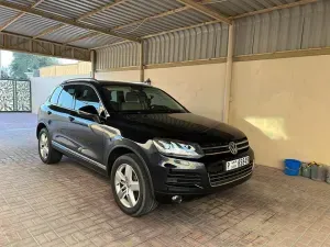 2014 Volkswagen Touareg in Dubai