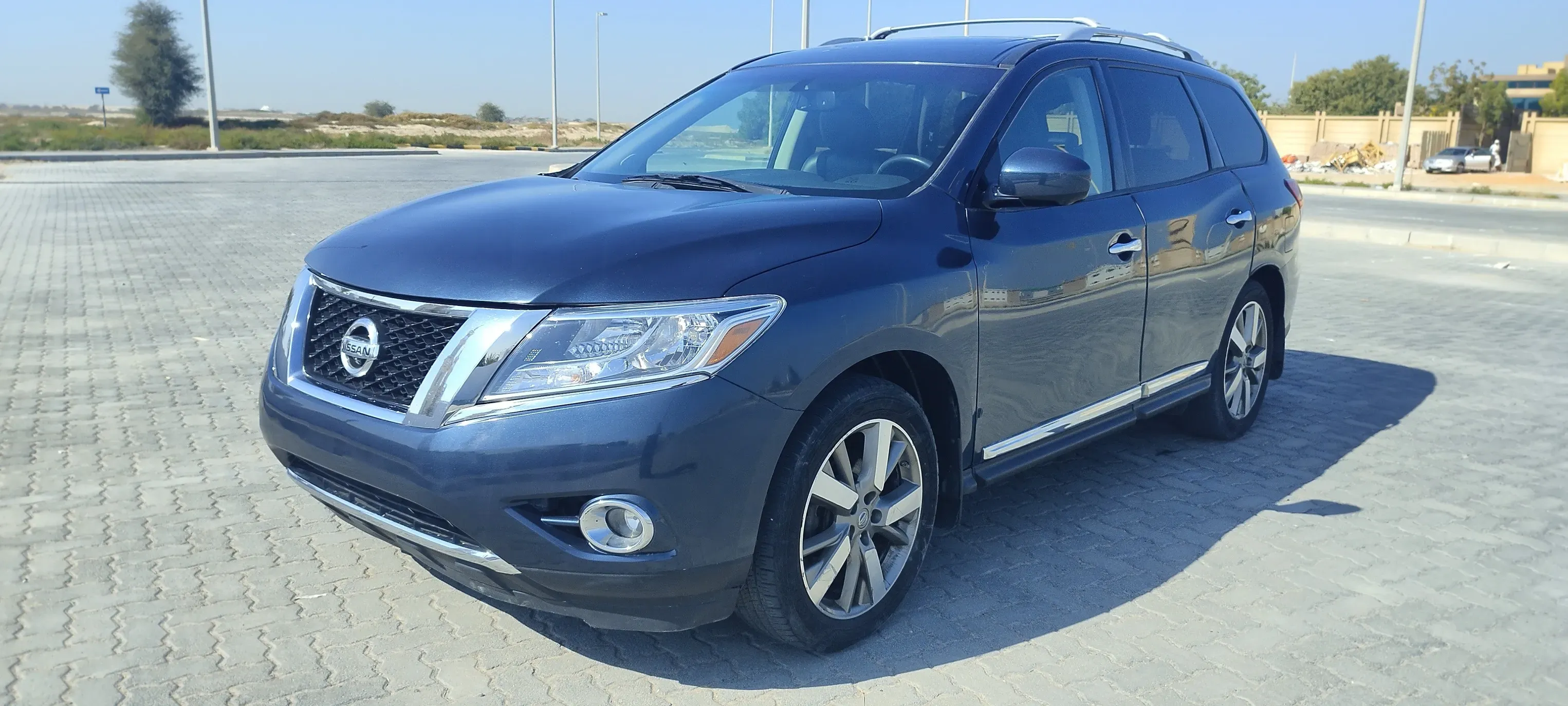 2015 Nissan Pathfinder in Dubai