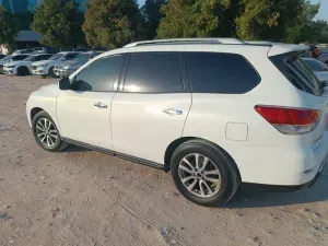 2014 Nissan Pathfinder in Dubai