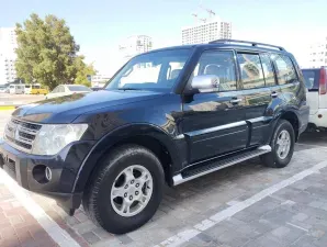 2008 ميتسوبيشي باجيرو in Dubai