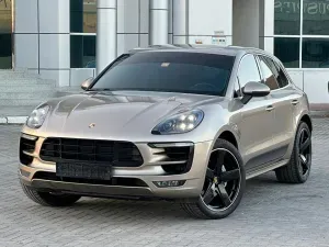 2015 Porsche Macan in Dubai