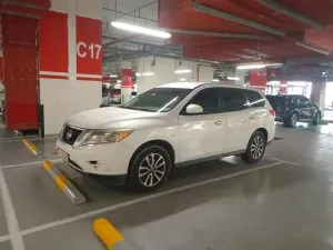 2014 Nissan Pathfinder in Dubai