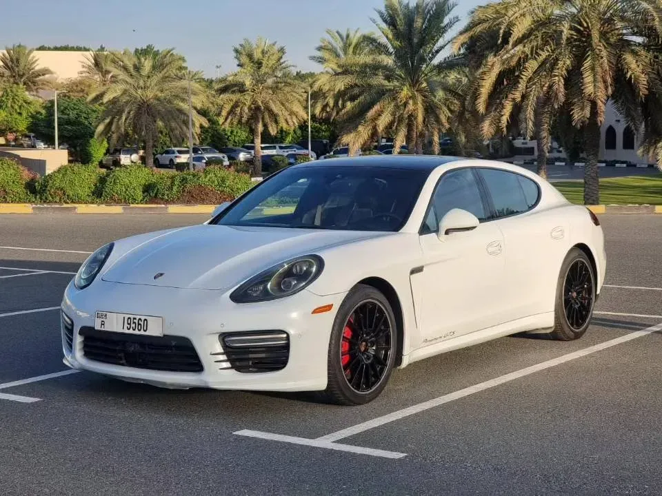 2014 Porsche Panamera in Dubai