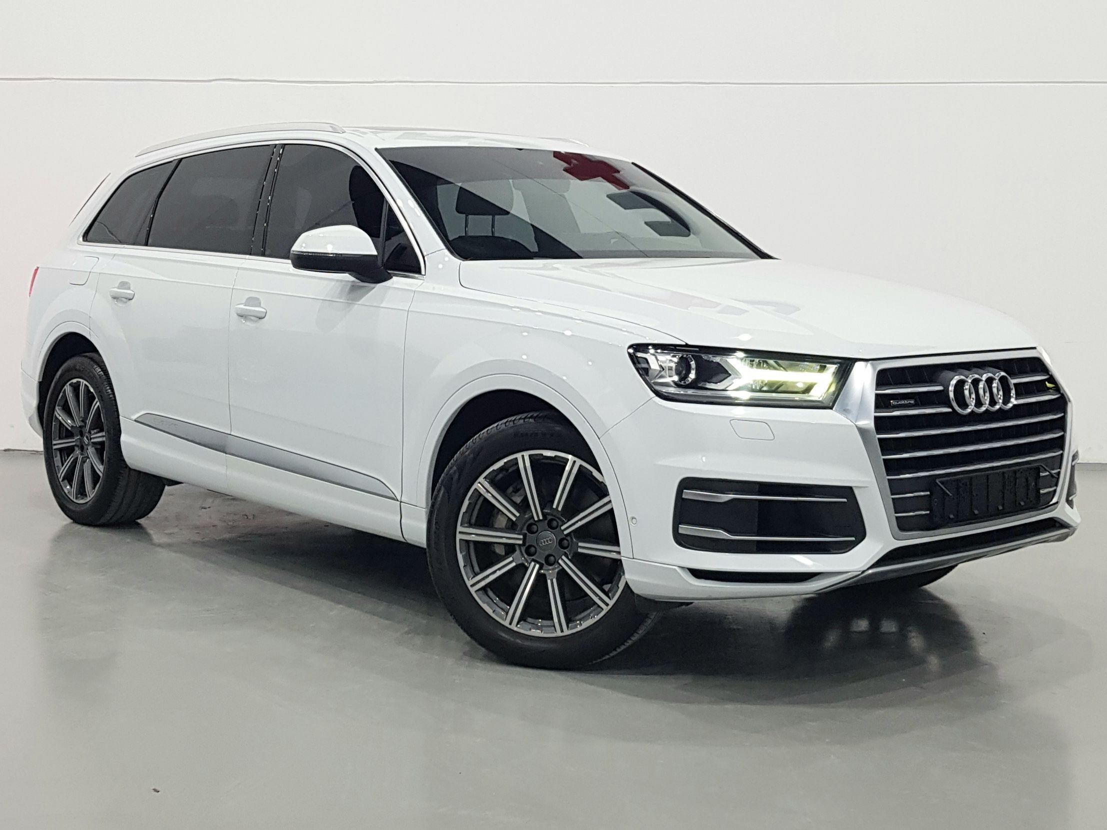 2017 Audi Q7 in Dubai