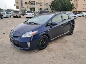 2012 Toyota Prius in Dubai