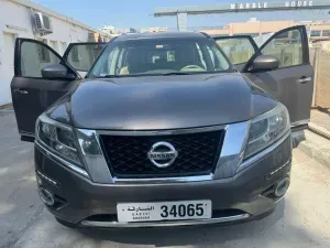 2014 Nissan Pathfinder in Dubai