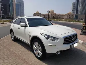 2014 Infiniti QX70 in Dubai