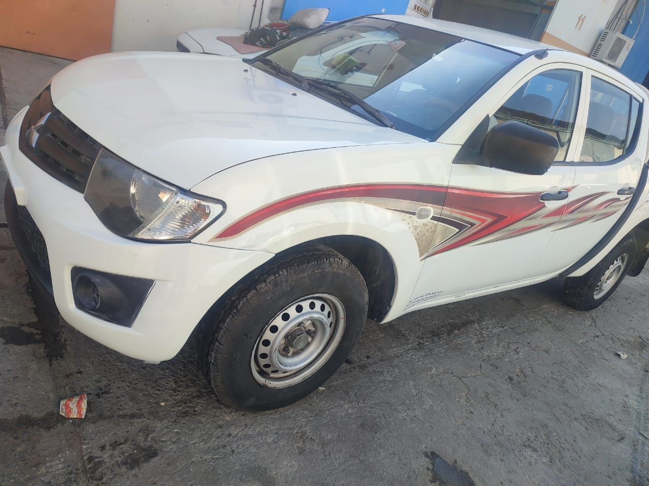 2013 Mitsubishi L200 in Dubai