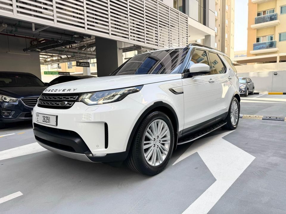 2017 Land Rover Discovery in Dubai