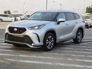 2021 Toyota Highlander in Dubai