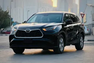 2020 Toyota Highlander in Dubai