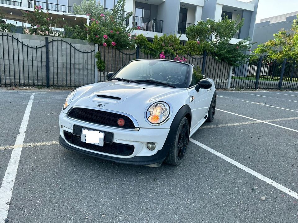 2013 Mini Convertible in Dubai