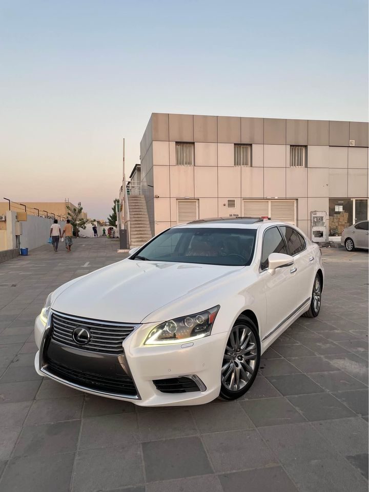 2016 Lexus LS 430 in Dubai