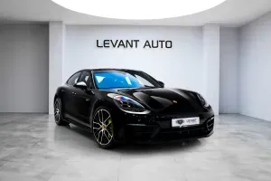 2022 Porsche Panamera in Dubai