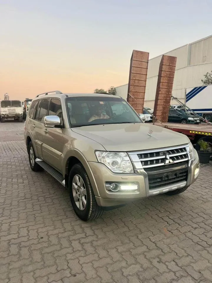 2016 Mitsubishi Pajero in Dubai