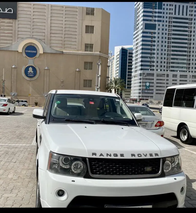 2011 Land Rover Range Rover Sport in Dubai