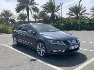 2013 Volkswagen Passat in Dubai