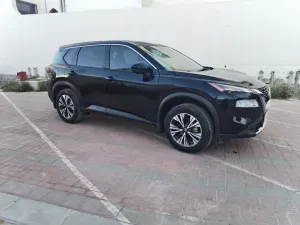 2021 Nissan Rogue in Dubai