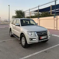 2015 Mitsubishi Pajero in Dubai