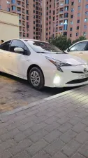 2017 Toyota Prius in Dubai