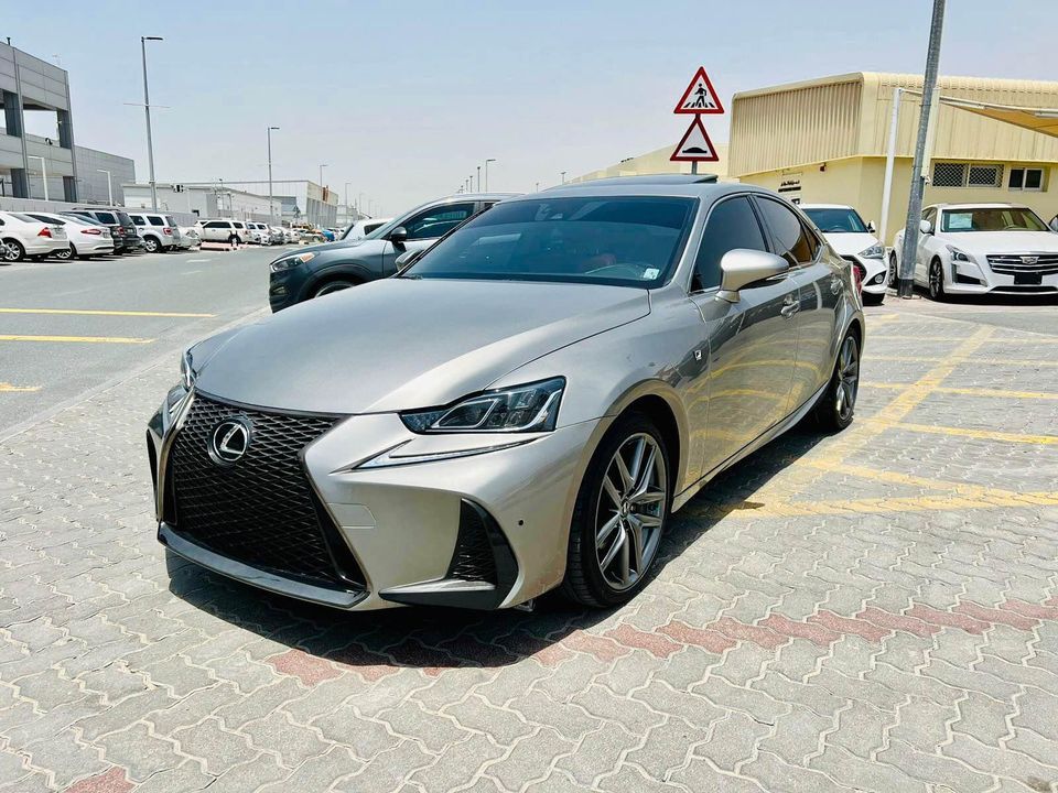 2019 Lexus IS in Dubai