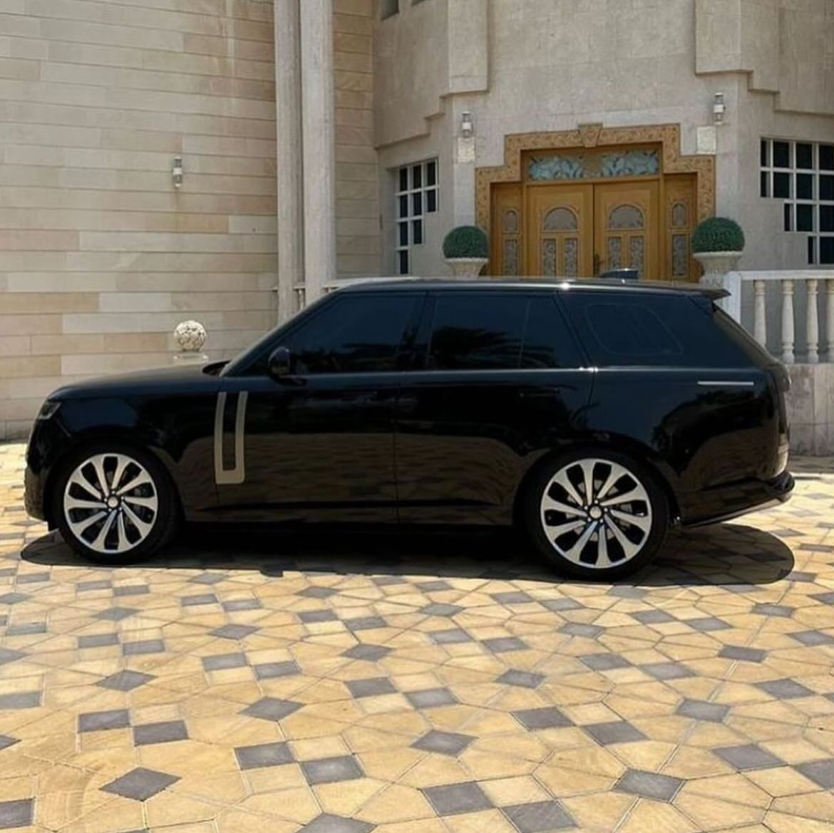 2022 Land Rover Range Rover in Dubai